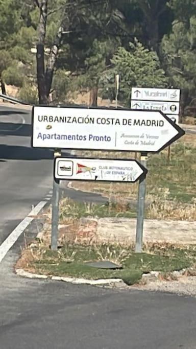 Apartamento De Lujo Vergel Suite San Martin de Valdeiglesias Luaran gambar
